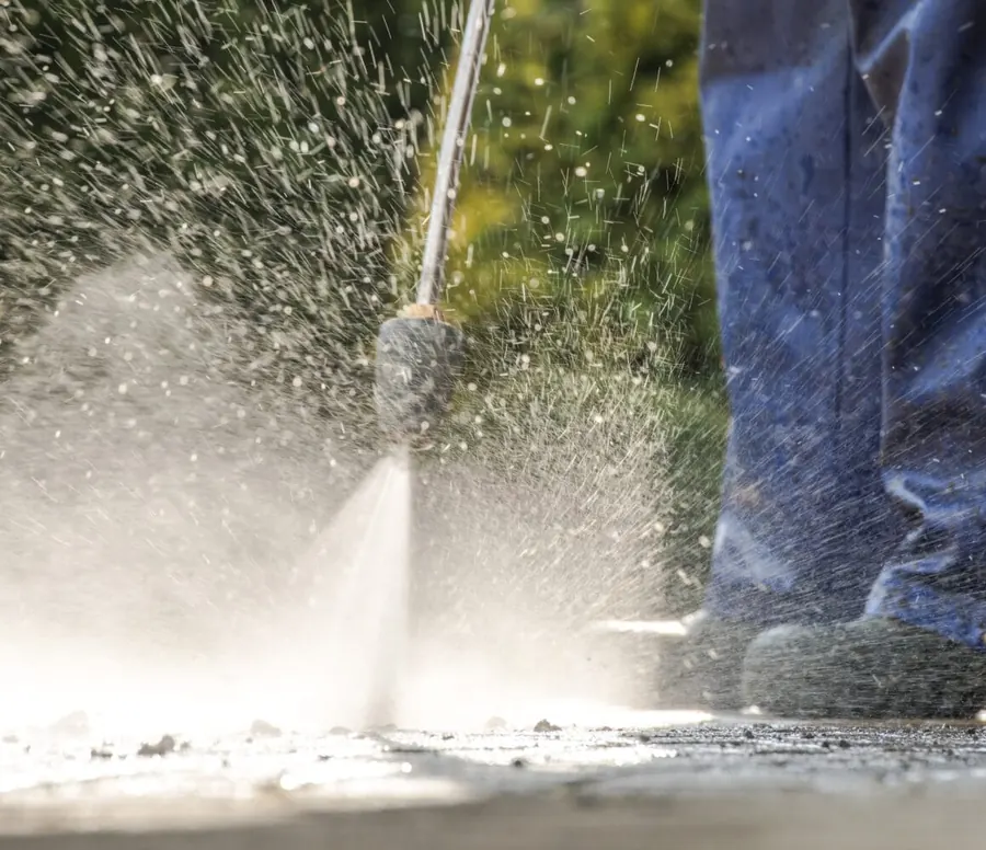 Power washing paving